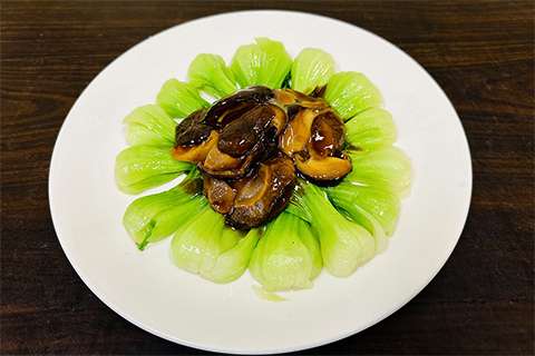 v23. shanghai bok choy with shiitake mushrooms香菇菜心 